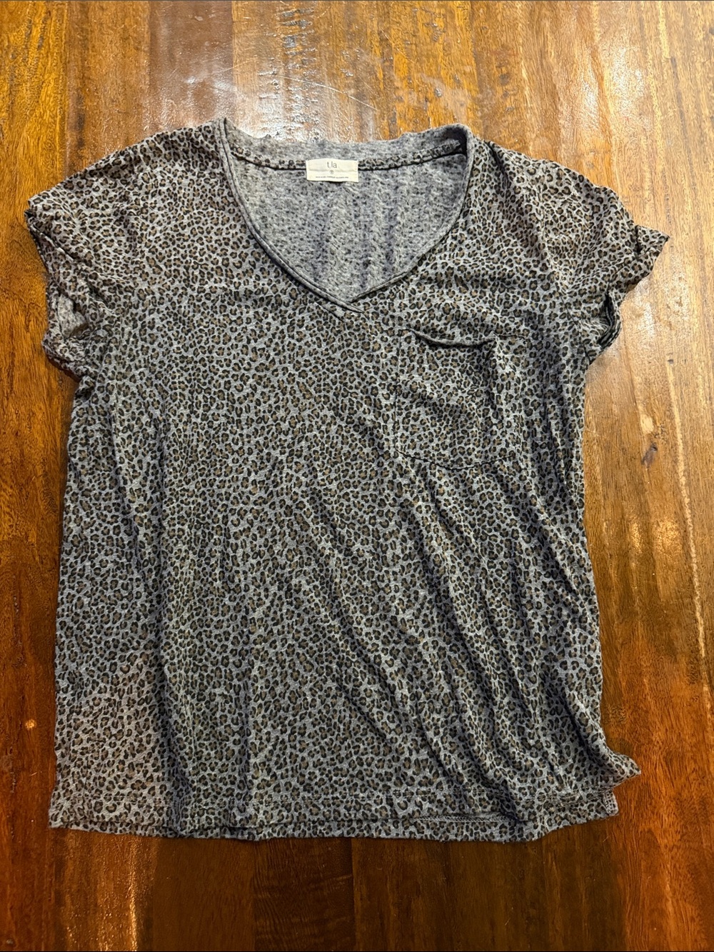 Anthropologie Grey Leopard Print V-Neck Short Sleeve Tee. NEW WITHOUT TAGS